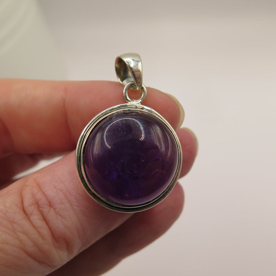 Amethyst Round Pendant